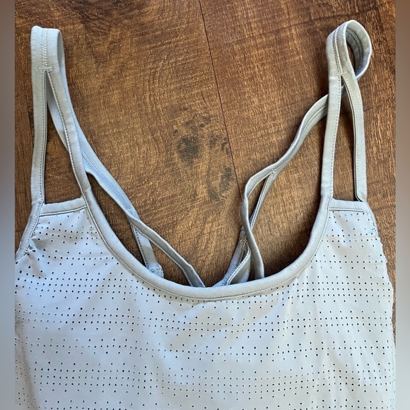 Athleta Womens Activewear tank with built in bra Sz small - Picture 4 of 11